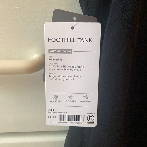 NWT. Athleta Foothill Tank - Picture 4 of 7